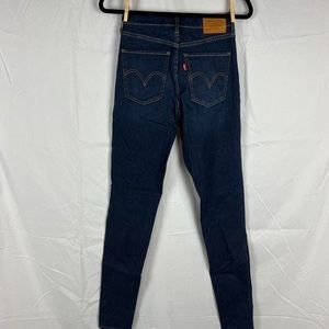 Levi’s skinny jeans